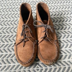 Minnetonka Brown Suede Leather Lace Up Booties Size 9.5